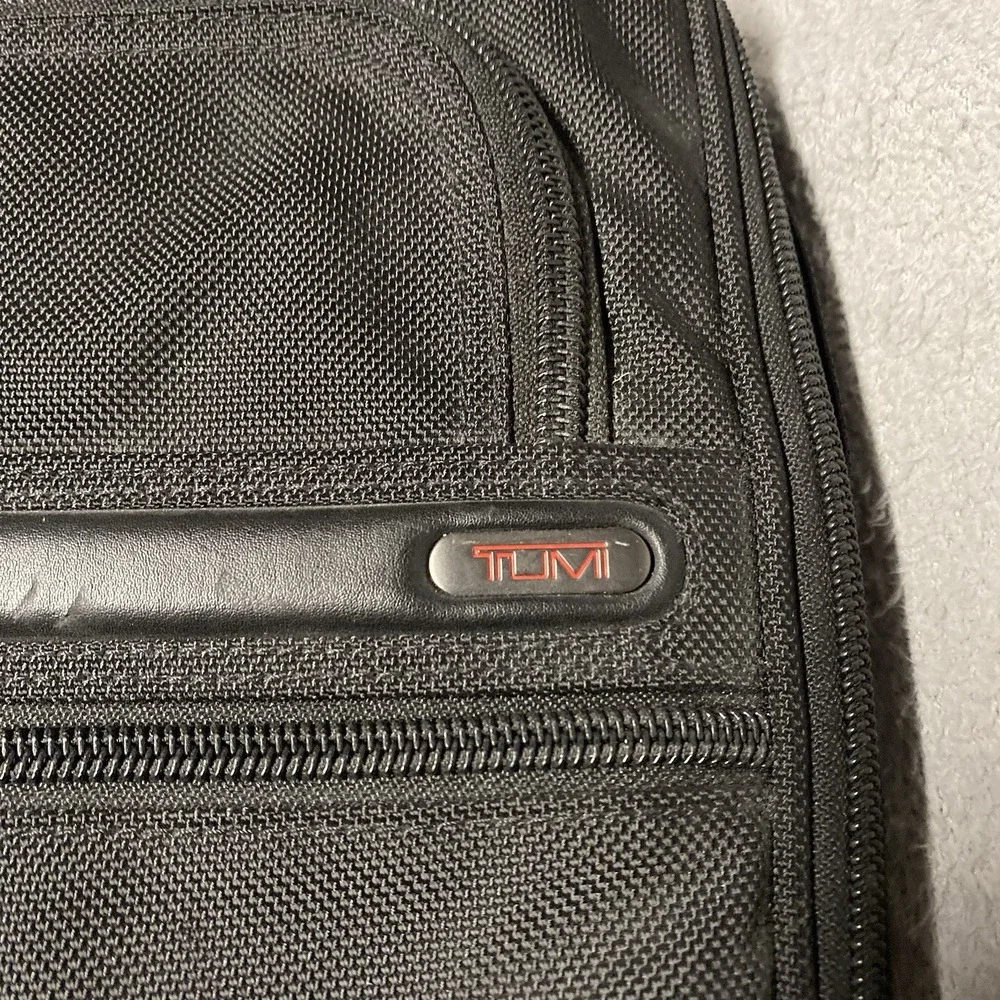Tumi‎ Laptop Bag Briefcase Black Woven Nylon Padded 15